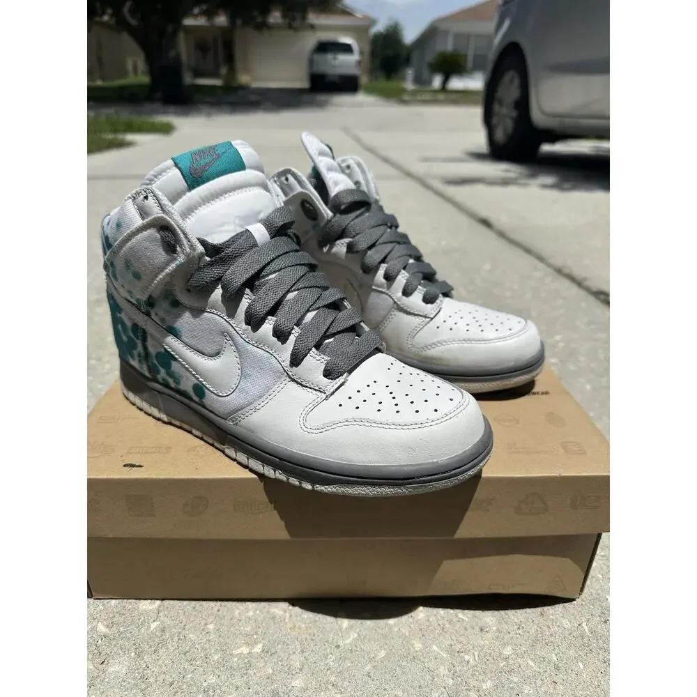 Size 8.5 WOMENS Nike Dunk High White Radiant Emerald White RARE